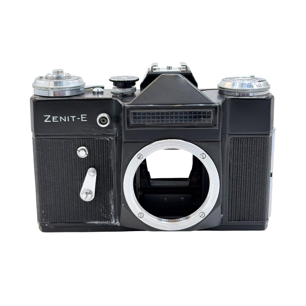 Zenit-E 35mm Film SLR Camera Body Black Soviet USSR M42 Mount Vintage 73017900